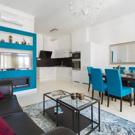 Grand Style&luxury In The Center - 3br With Balcony *