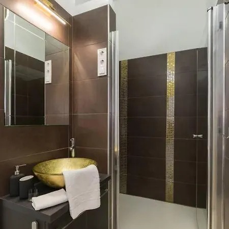 Grand Style&luxury In The Center - 3br With Balcony Apartment Budapest