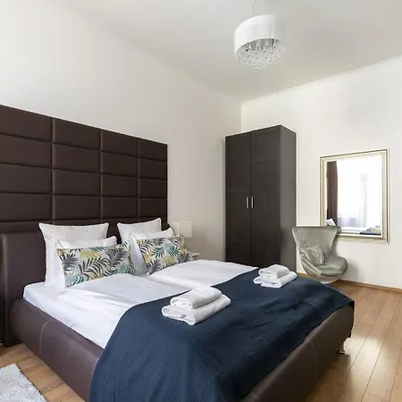 Grand Style&luxury In The Center - 3br With Balcony *